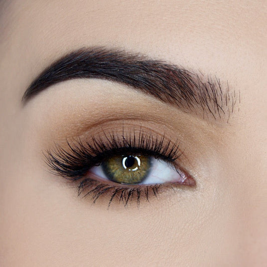 Adhesive Eyeliner